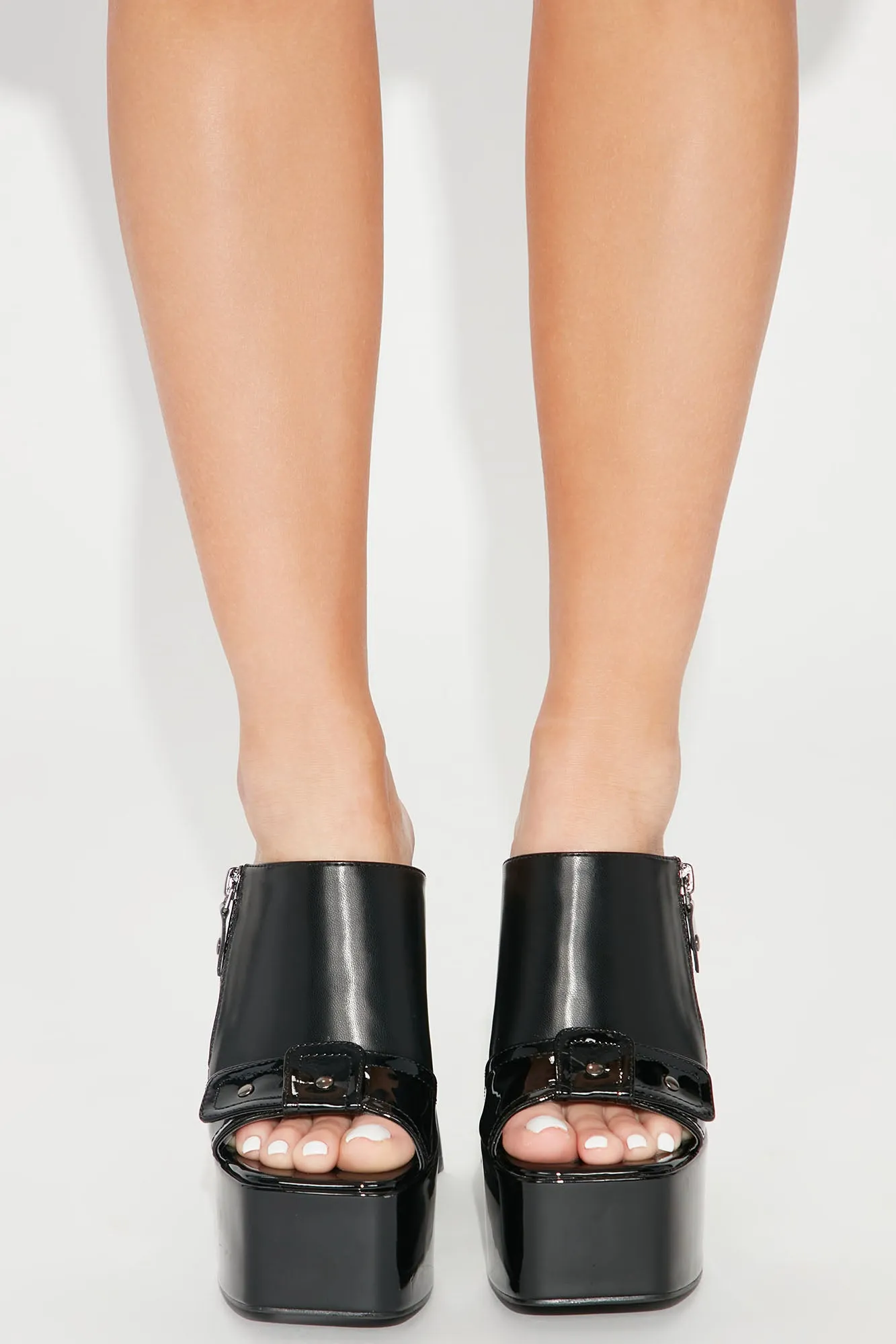 A Real Baddie Platform Mules - Black