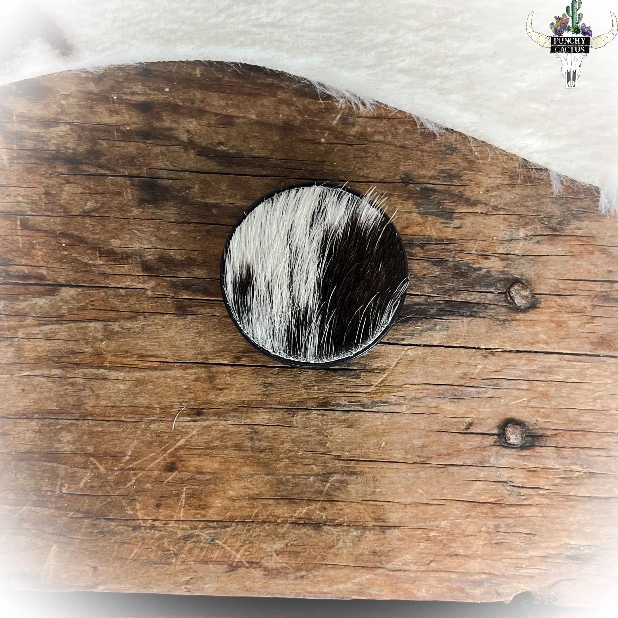 Cowhide Phone Socket - B&W