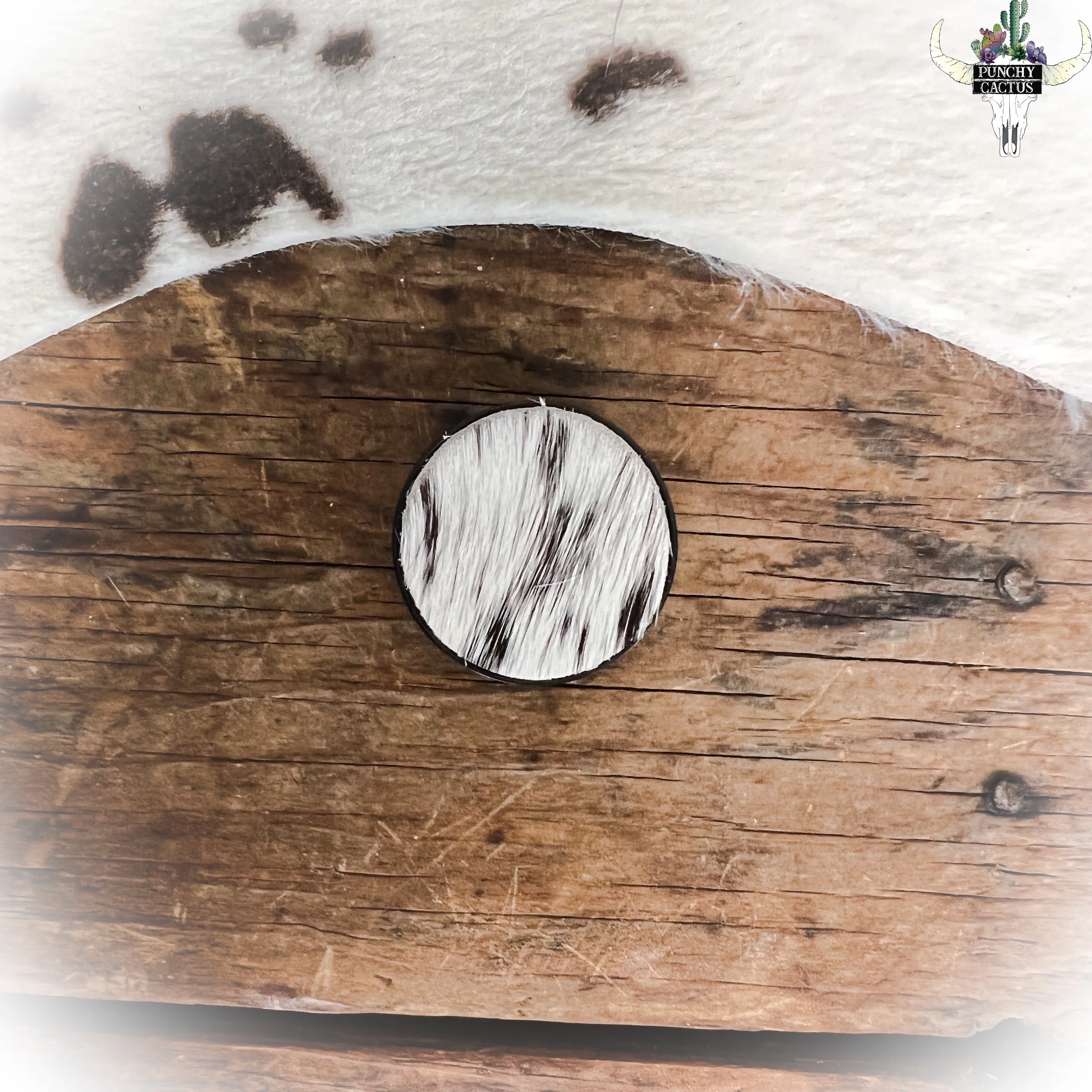 Cowhide Phone Socket - B&W