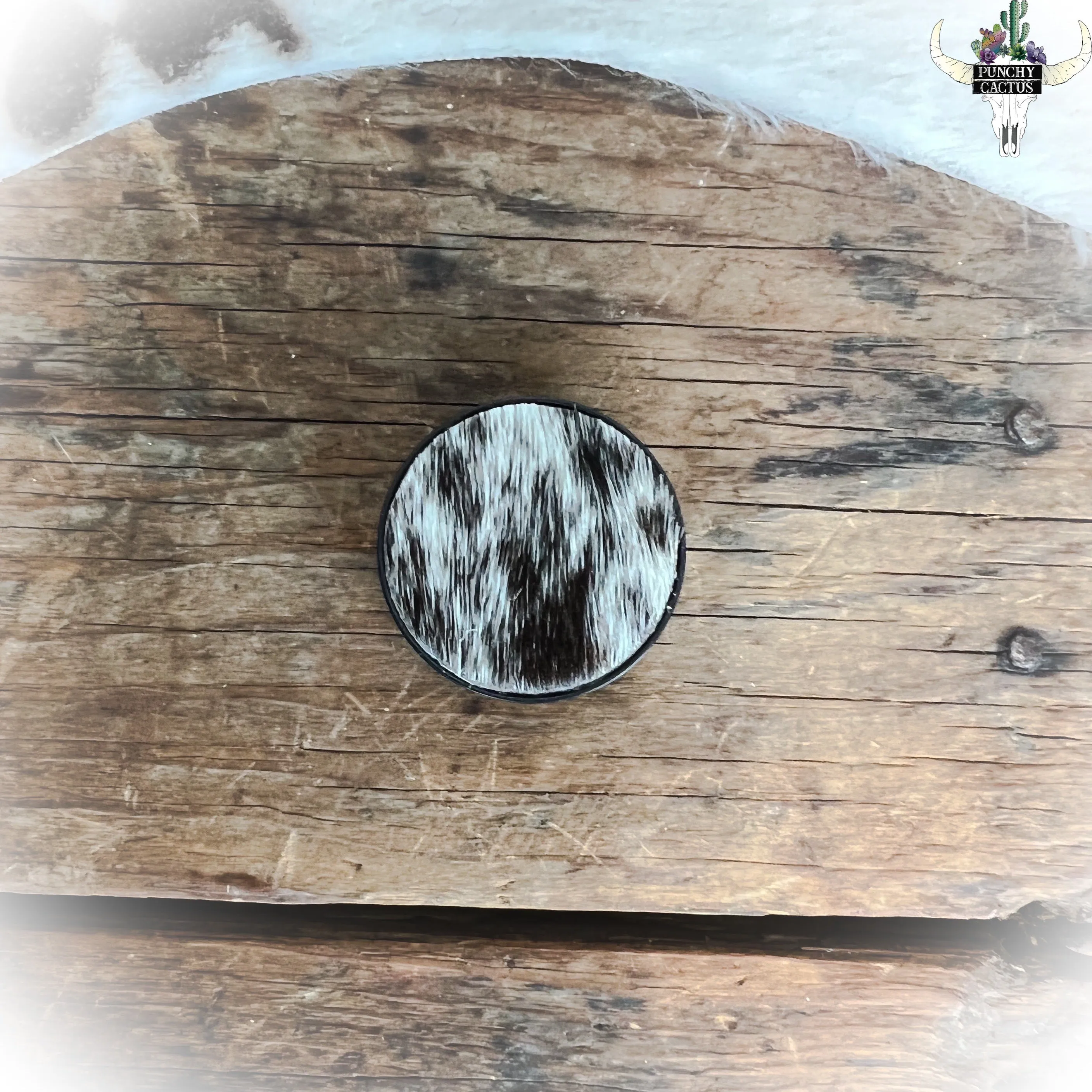 Cowhide Phone Socket - B&W