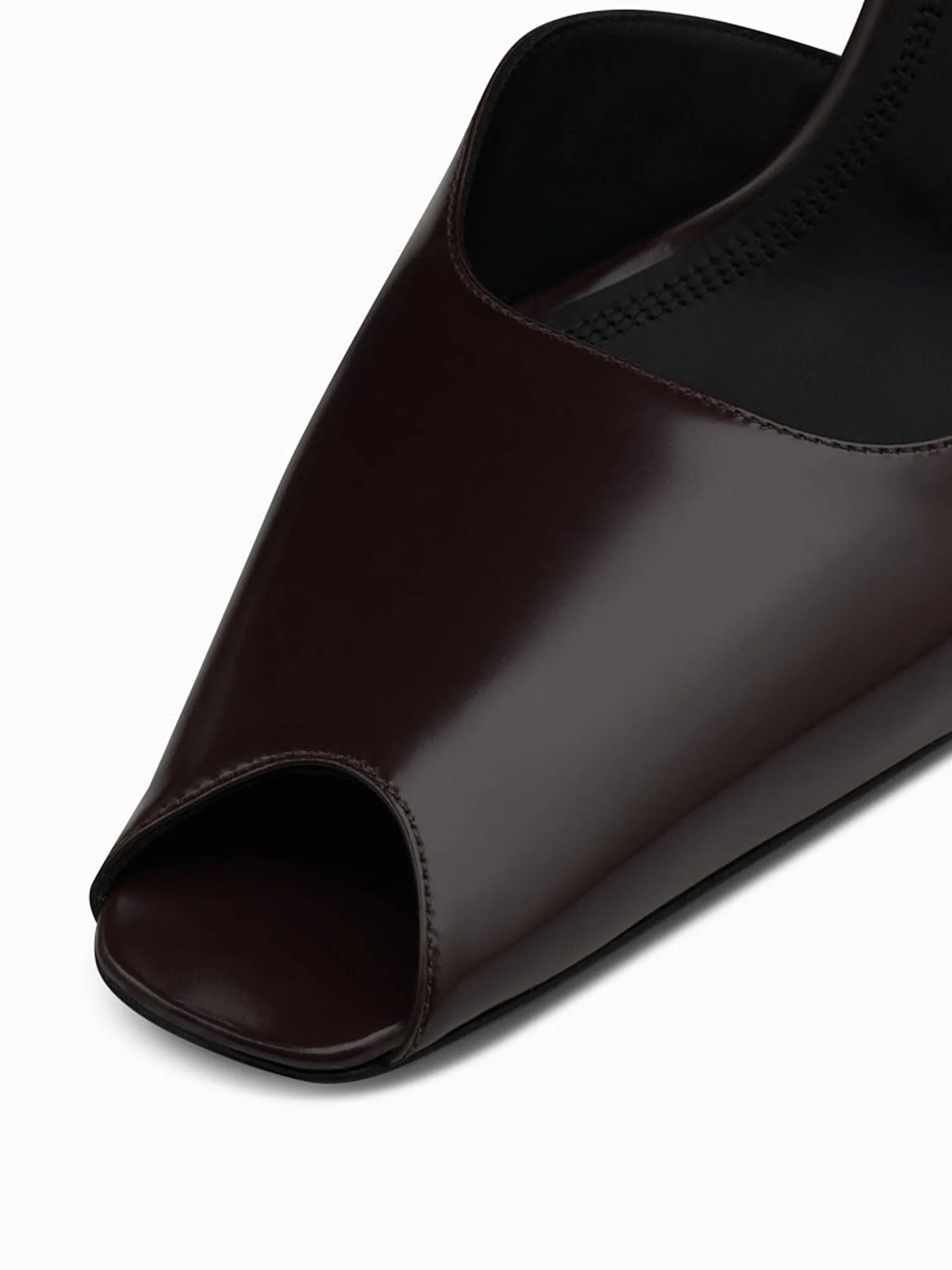 Dark chocolate Dracu peep toe pumps