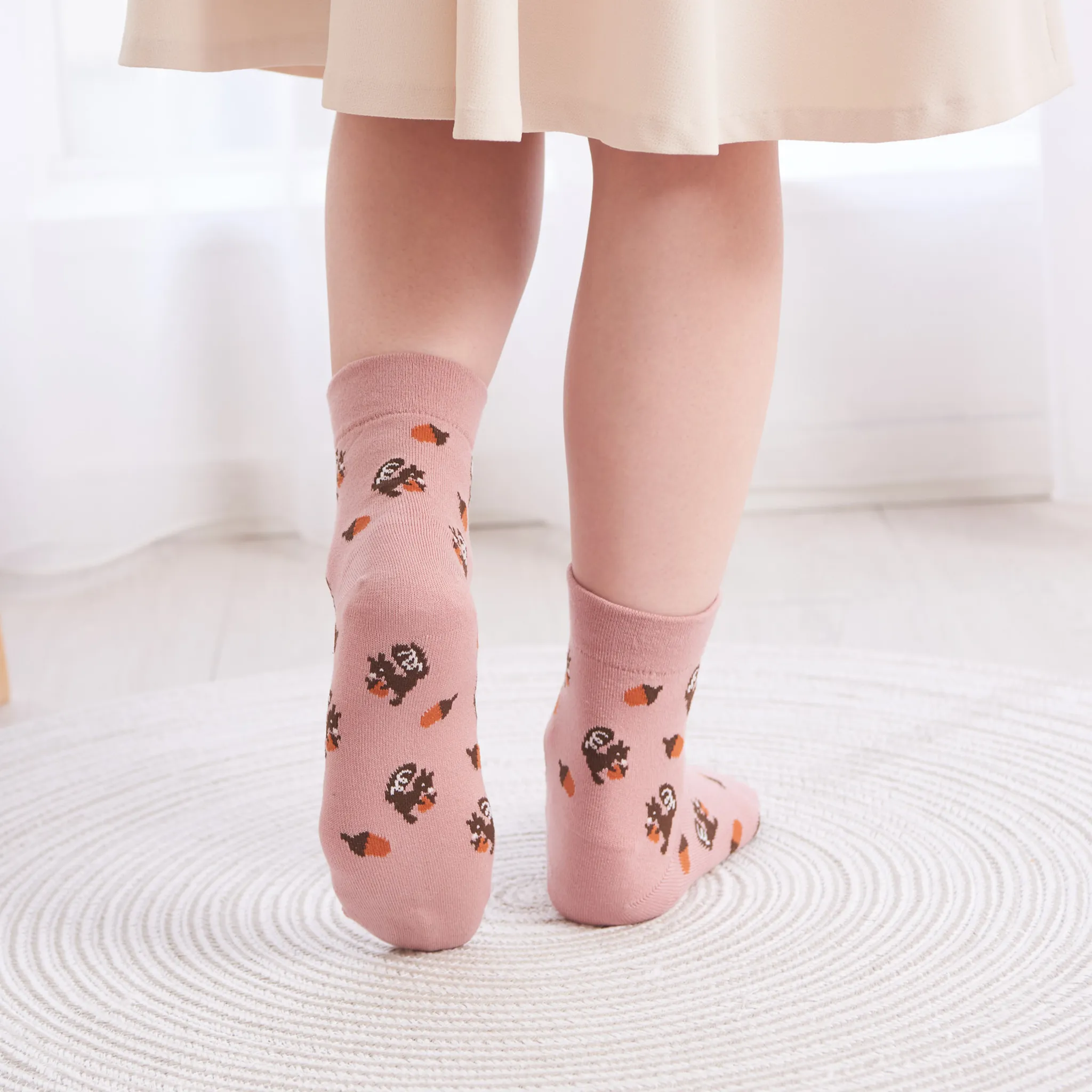 Smooth-heel socks double-layer wool blend [Squirrels] - 662